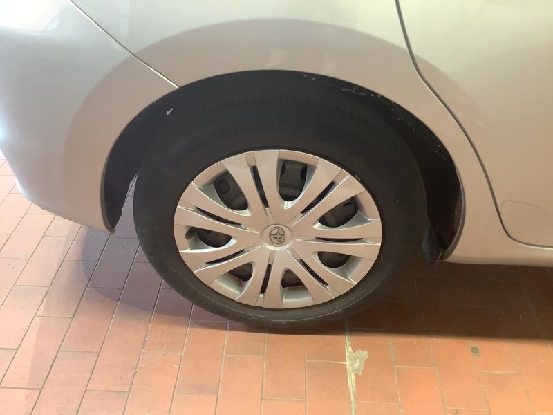 Toyota Auris 1.6 Life+ 2010 – снимка 9