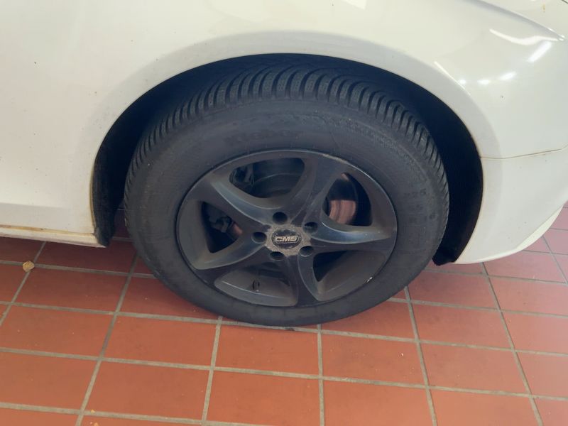 Audi A4 2.0 TDI quattro Attraction 2011 – снимка 19