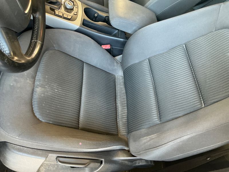 Audi A4 2.0 TDI quattro Attraction 2011 – снимка 32