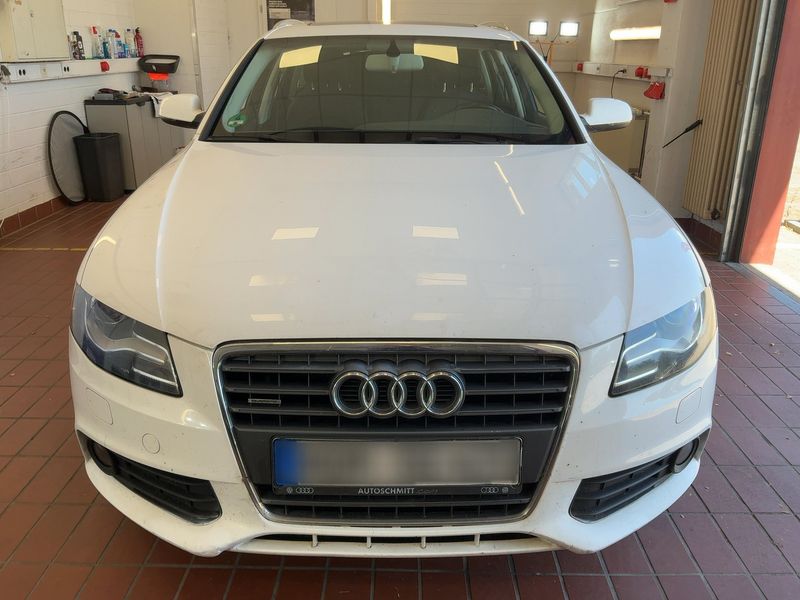 Audi A4 2.0 TDI quattro Attraction 2011 – снимка 9