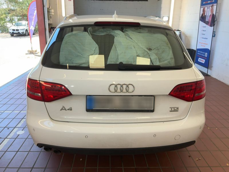 Audi A4 2.0 TDI quattro Attraction 2011 – снимка 5