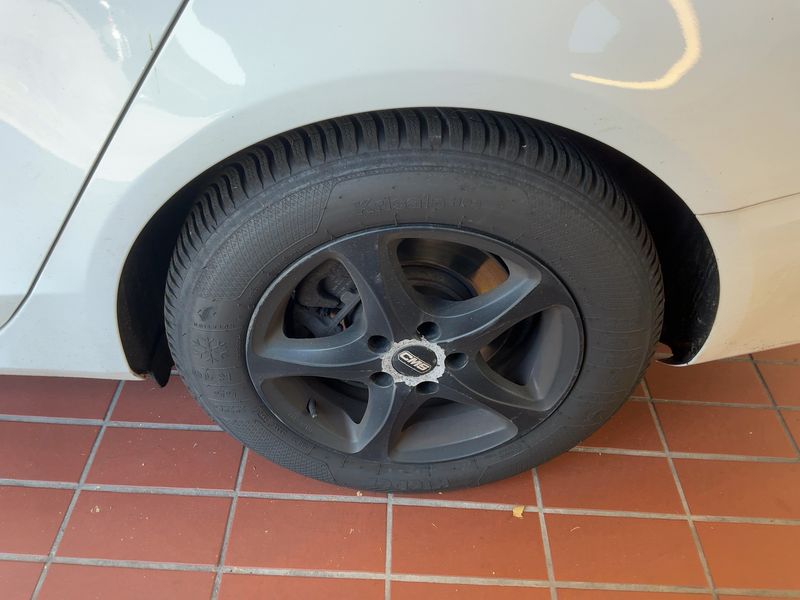Audi A4 2.0 TDI quattro Attraction 2011 – снимка 17