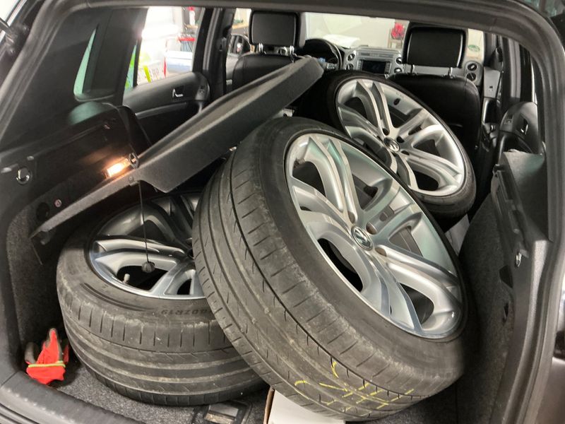 Volkswagen Tiguan 2.0 TDI Sport & Style BlueMotion Tech 2012 – снимка 15