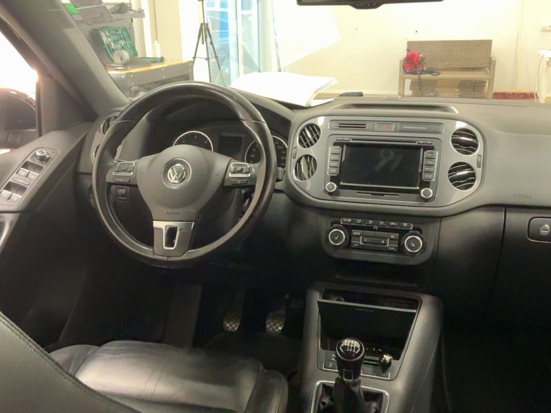 Volkswagen Tiguan 2.0 TDI Sport & Style BlueMotion Tech 2012 – снимка 18