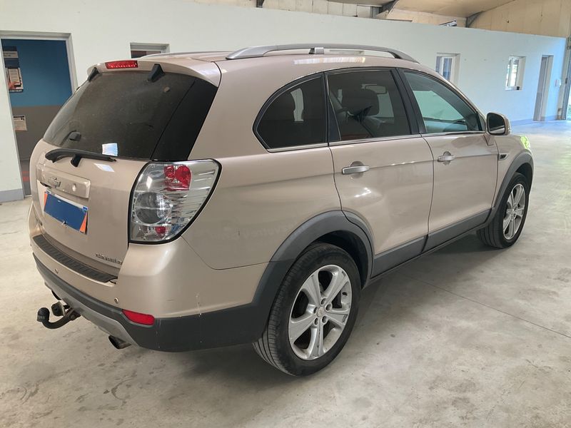 Chevrolet Captiva 2.2 Diesel D LTZ 4WD 2011 – снимка 2