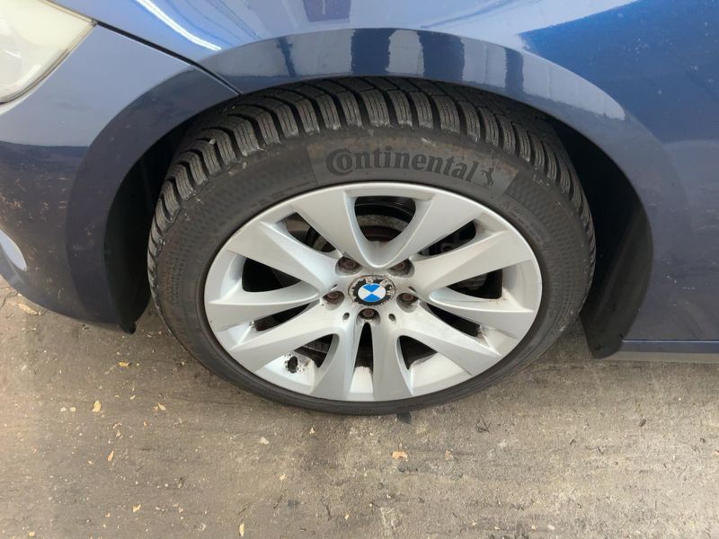BMW 3er 330d 2010 – снимка 17