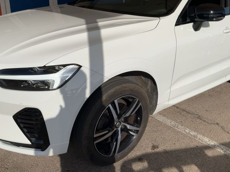 Volvo XC60 2.0 B4 Mild-Hybrid R Design 2WD 2022 – снимка 2