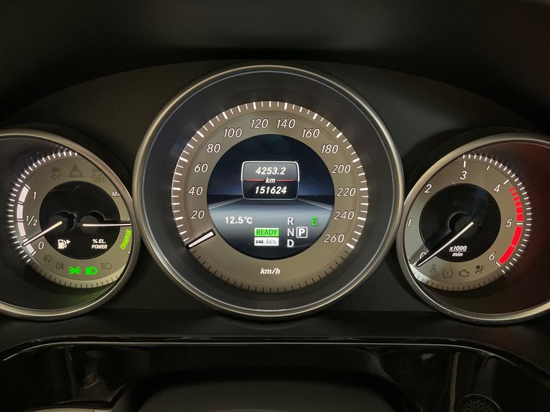 Mercedes-Benz E-Klasse E 300 Hybrid BlueTEC Avantgarde 2013 – снимка 18