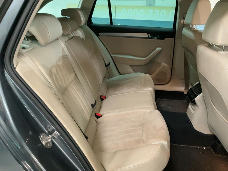 Skoda Superb 2.0 TDI Style 2016 – снимка 19