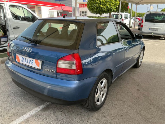 Audi A3 1.9 TDI Ambition 2002 – снимка 2