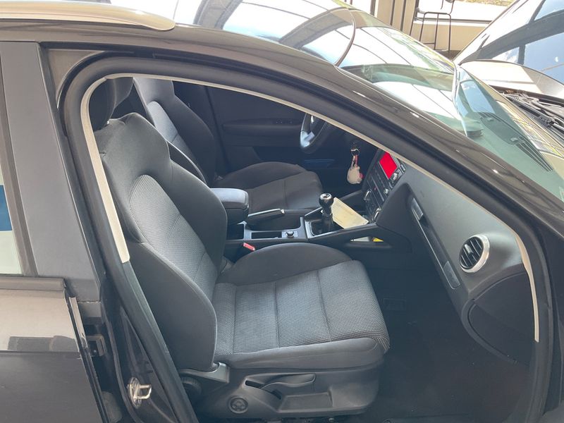 Audi A3 Sportback 1.6 TDI Ambition 2010 – снимка 3