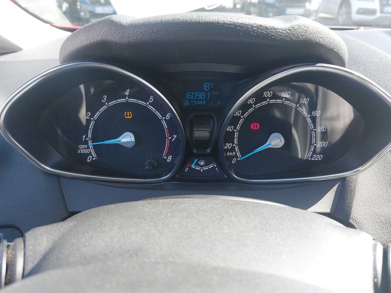 Ford Fiesta 1.25 Trend 2015 – снимка 12