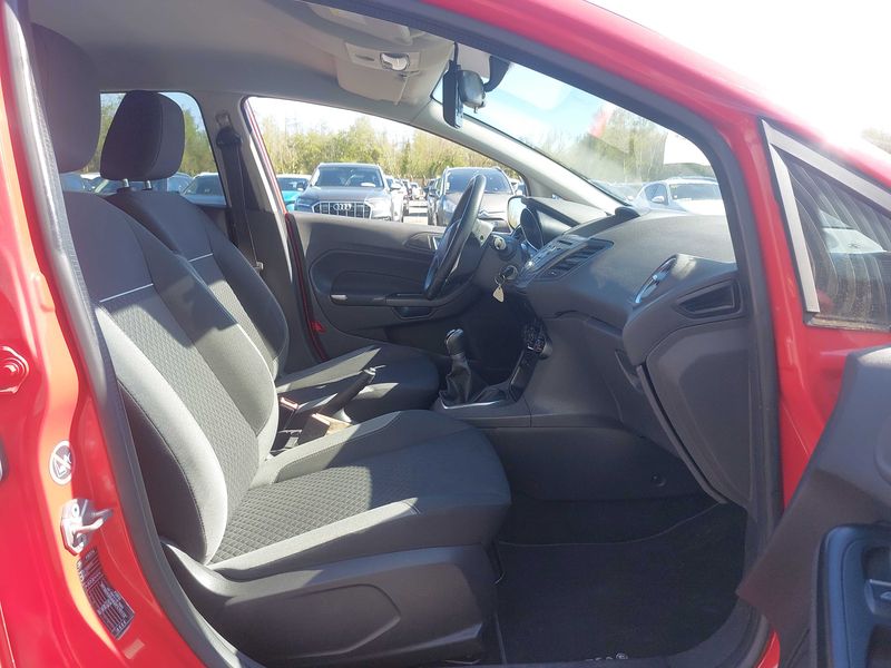 Ford Fiesta 1.25 Trend 2015 – снимка 10