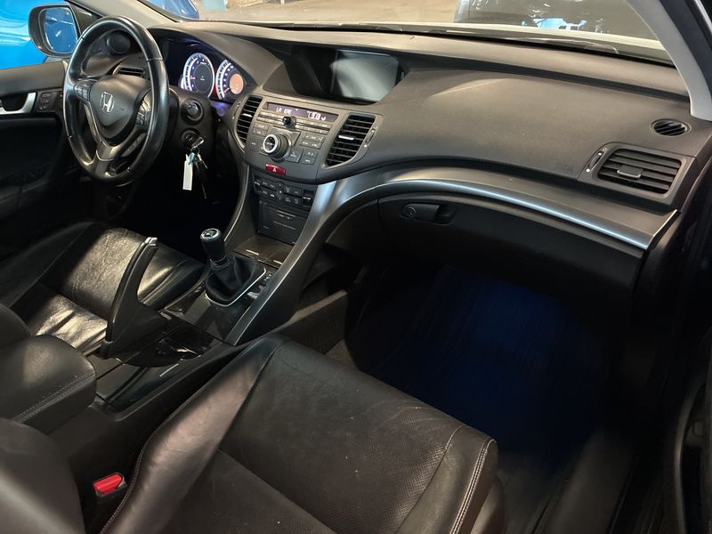 Honda Accord 2.2 DTEC Comfort 2014 – снимка 11