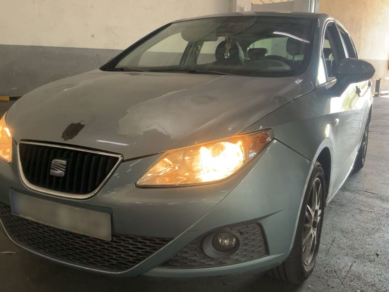 Seat Ibiza 1.6 TDI Stylance / Style 2009 – снимка 1