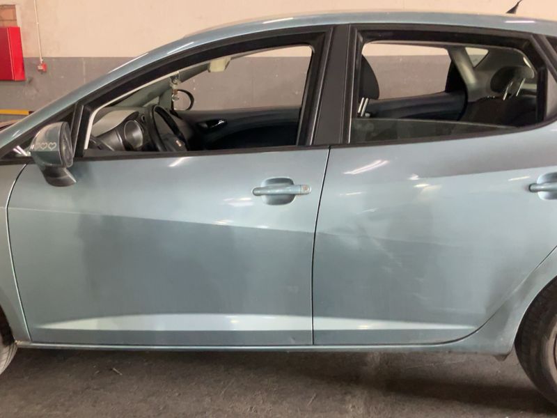 Seat Ibiza 1.6 TDI Stylance / Style 2009 – снимка 4