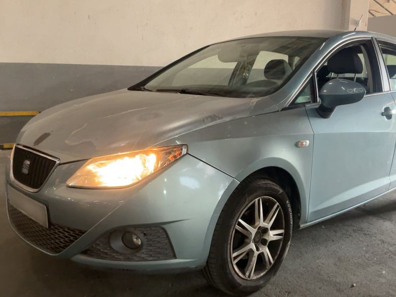 Seat Ibiza 1.6 TDI Stylance / Style 2009 – снимка 2