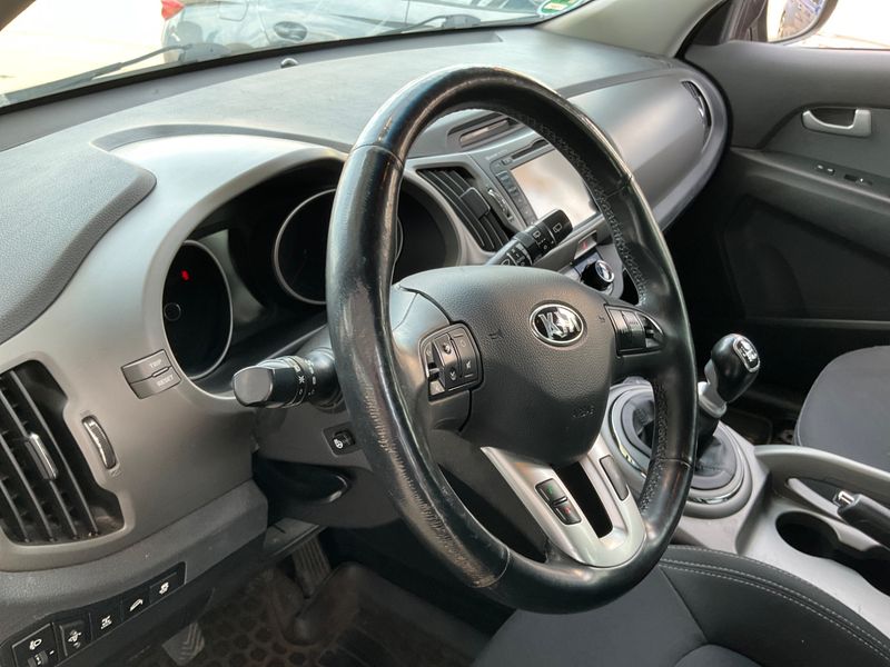 Kia Sportage 2.0 CRDi FIFA World Cup Edition 4WD 2015 – снимка 34