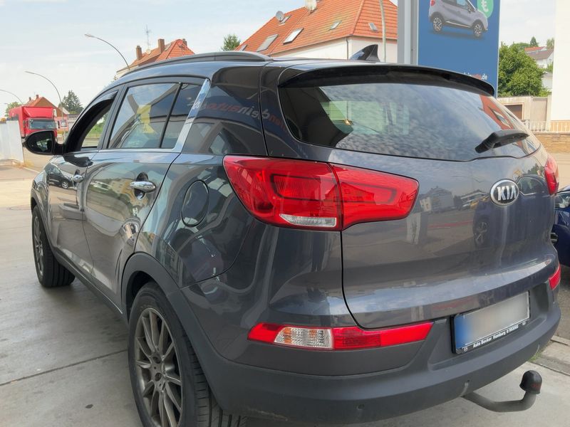 Kia Sportage 2.0 CRDi FIFA World Cup Edition 4WD 2015 – снимка 6