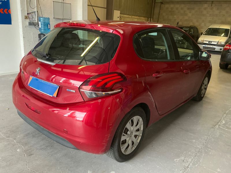 Peugeot 208 1.2 e-VTi Active 2017 – снимка 2