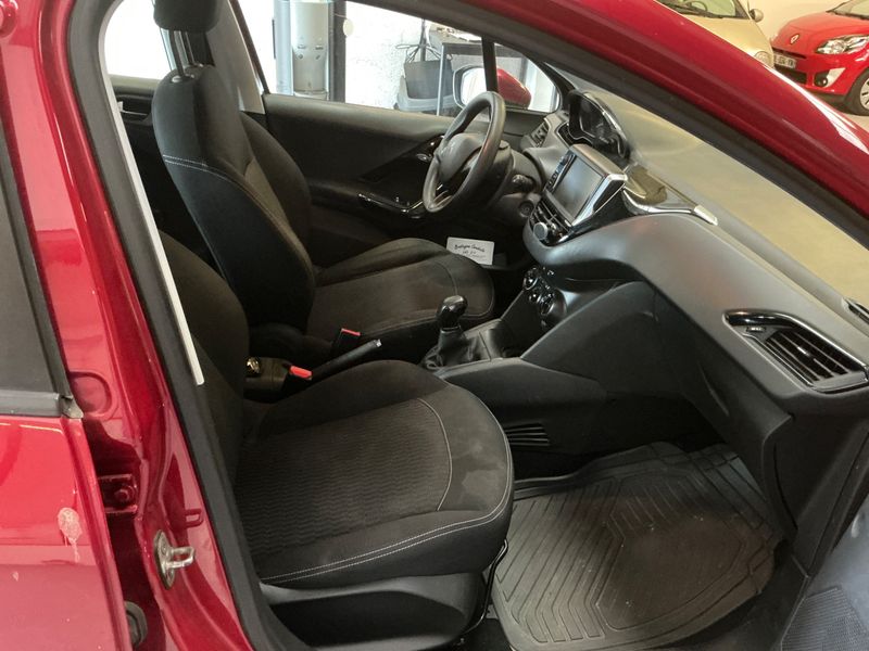 Peugeot 208 1.2 e-VTi Active 2017 – снимка 3