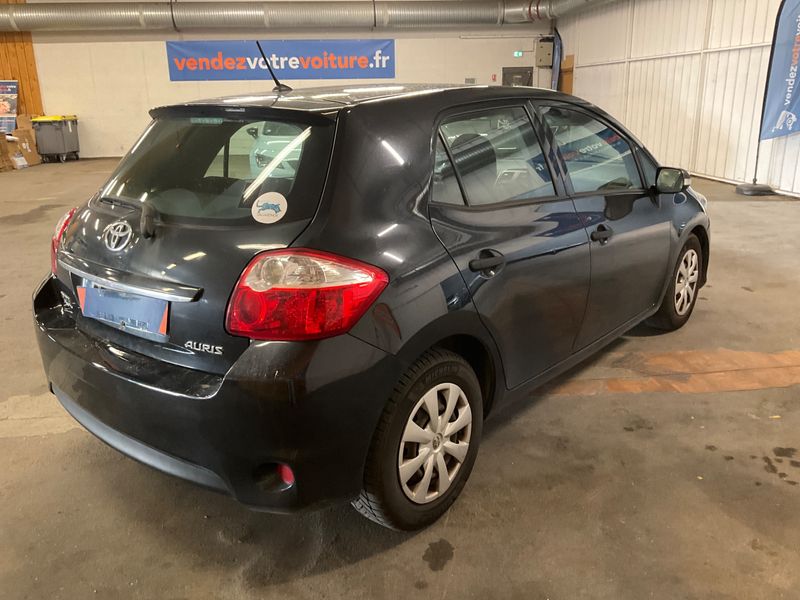 Toyota Auris 1.4 Turbodiesel Active 2010 – снимка 2