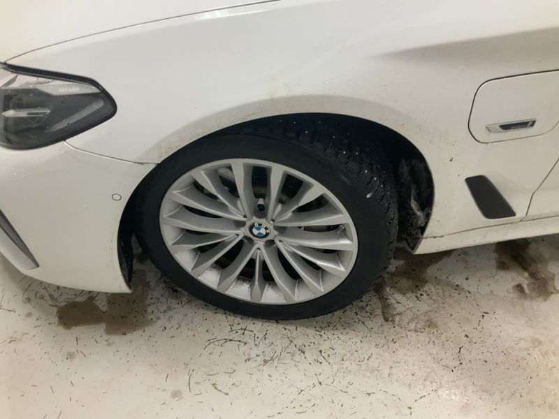 BMW 5er 530e xDrive M Sport 2022 – снимка 3