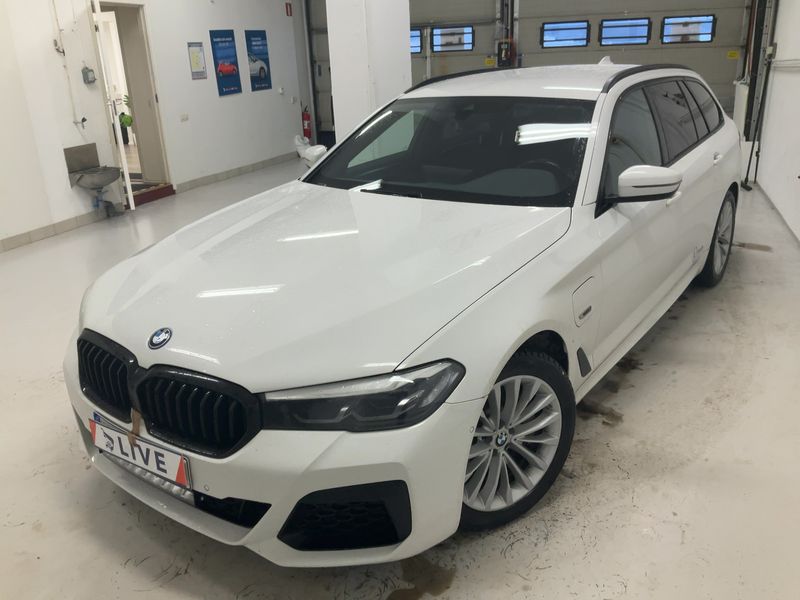 BMW 5er 530e xDrive M Sport 2022 – снимка 2