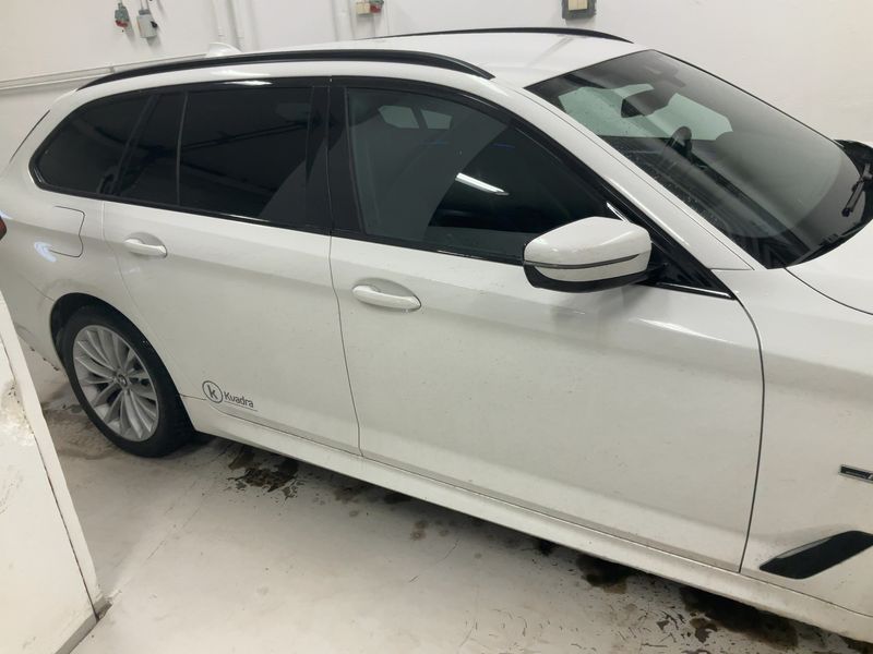 BMW 5er 530e xDrive M Sport 2022 – снимка 10