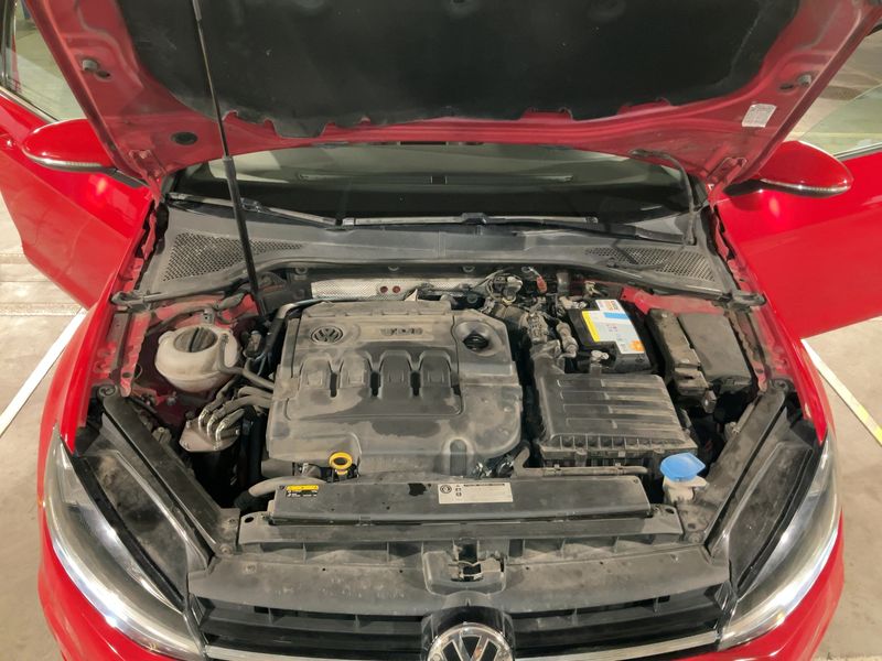 Volkswagen Golf VII 1.6 TDI Business BlueMotion Tech 2017 – снимка 25