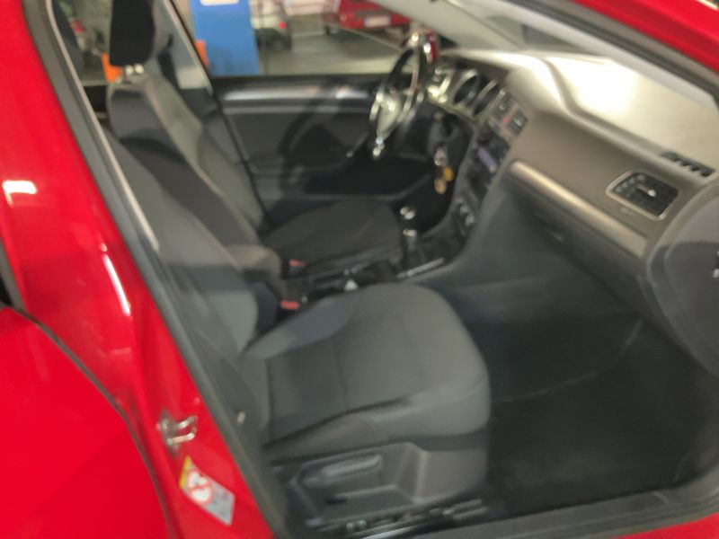 Volkswagen Golf VII 1.6 TDI Business BlueMotion Tech 2017 – снимка 16