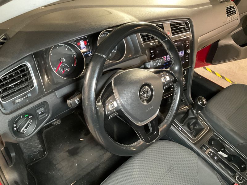 Volkswagen Golf VII 1.6 TDI Business BlueMotion Tech 2017 – снимка на щета 39
