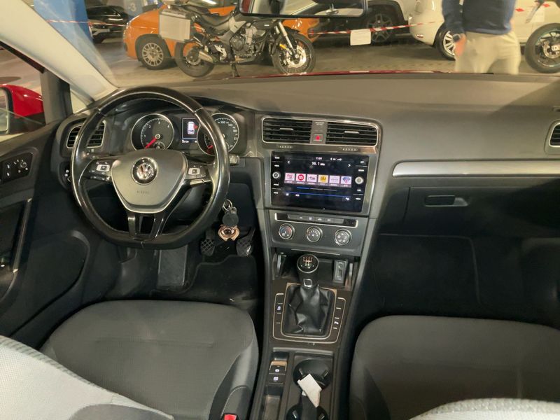 Volkswagen Golf VII 1.6 TDI Business BlueMotion Tech 2017 – снимка 17