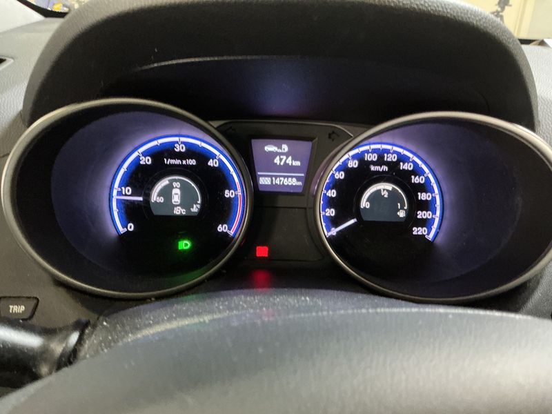 Hyundai ix35 1.7 CRDi Life 2WD 2011 – снимка 18