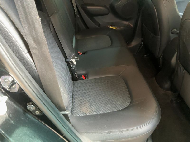 Hyundai ix35 1.7 CRDi Life 2WD 2011 – снимка 19