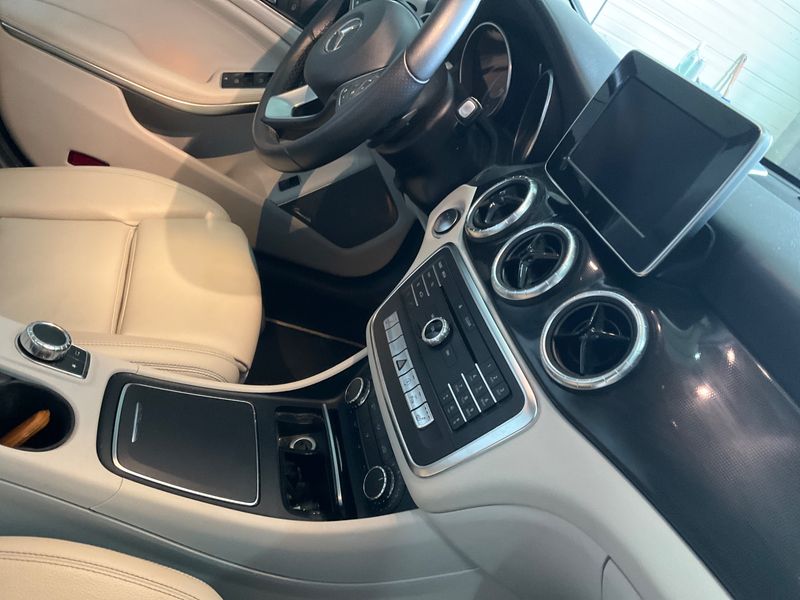 Mercedes-Benz CLA-Klasse CLA 180 d Inspiration 2017 – снимка 25