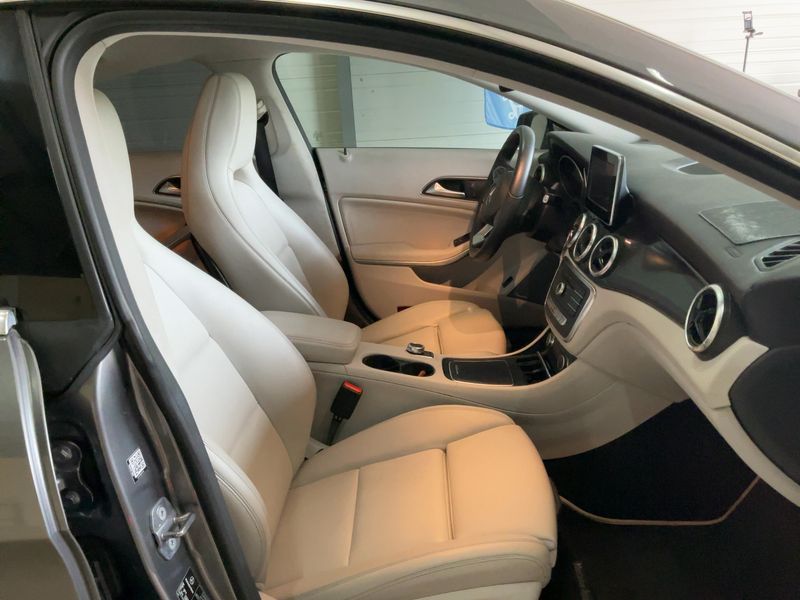 Mercedes-Benz CLA-Klasse CLA 180 d Inspiration 2017 – снимка 16
