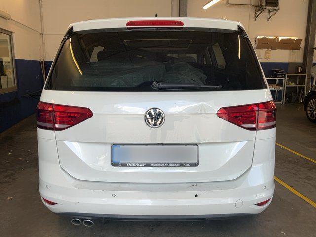 Volkswagen Touran 2.0 TDI Highline BlueMotion Tech 2016 – снимка 7