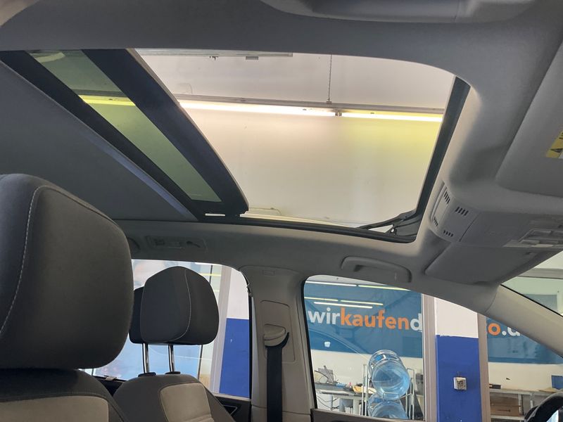 Volkswagen Touran 2.0 TDI Highline BlueMotion Tech 2016 – снимка 34