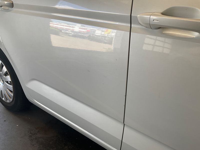 Volkswagen Touran 2.0 TDI Highline BlueMotion Tech 2016 – снимка 25