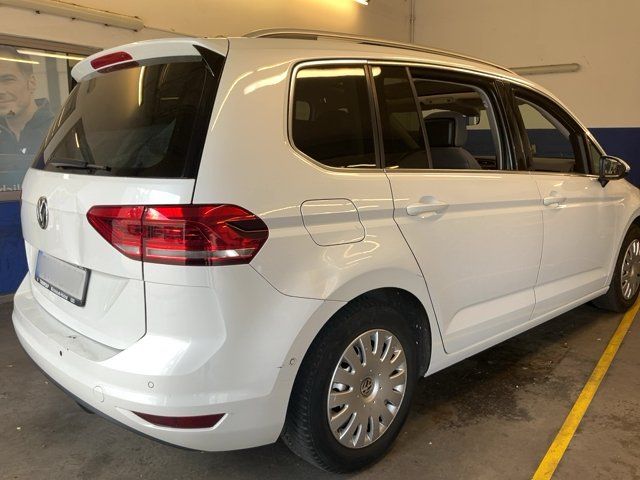 Volkswagen Touran 2.0 TDI Highline BlueMotion Tech 2016 – снимка 8
