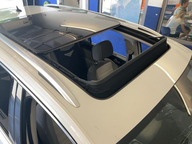 Volkswagen Touran 2.0 TDI Highline BlueMotion Tech 2016 – снимка 13