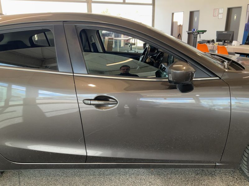Mazda 3 2.0 Center-Line 2015 – снимка 10