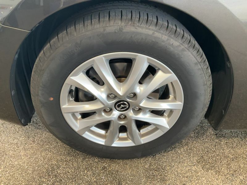 Mazda 3 2.0 Center-Line 2015 – снимка 3