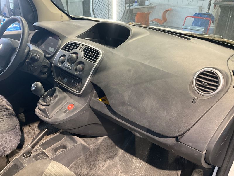 Renault Kangoo 1.5 BLUE dCi Rapid Extra 2021 – снимка 25