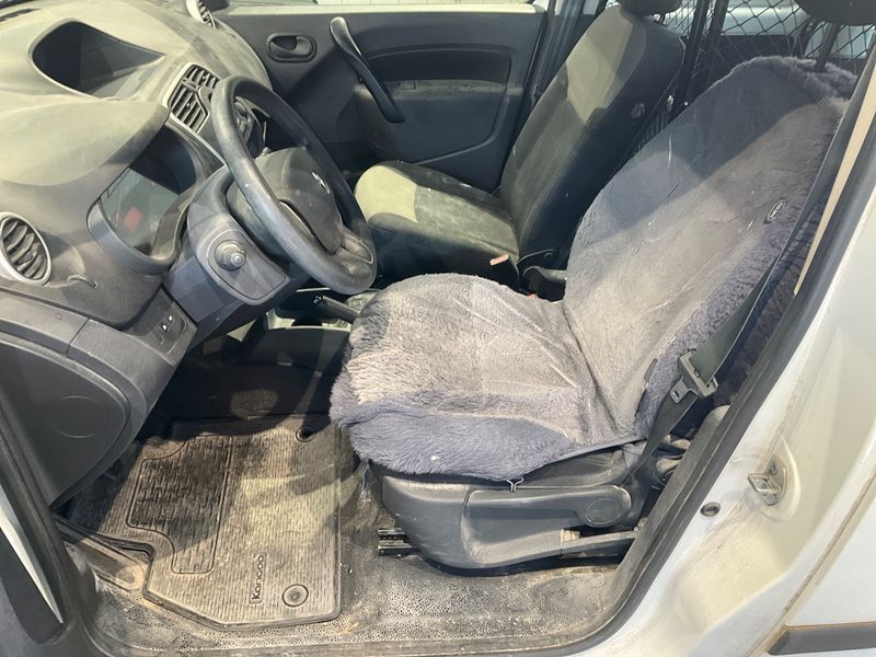 Renault Kangoo 1.5 BLUE dCi Rapid Extra 2021 – снимка 29