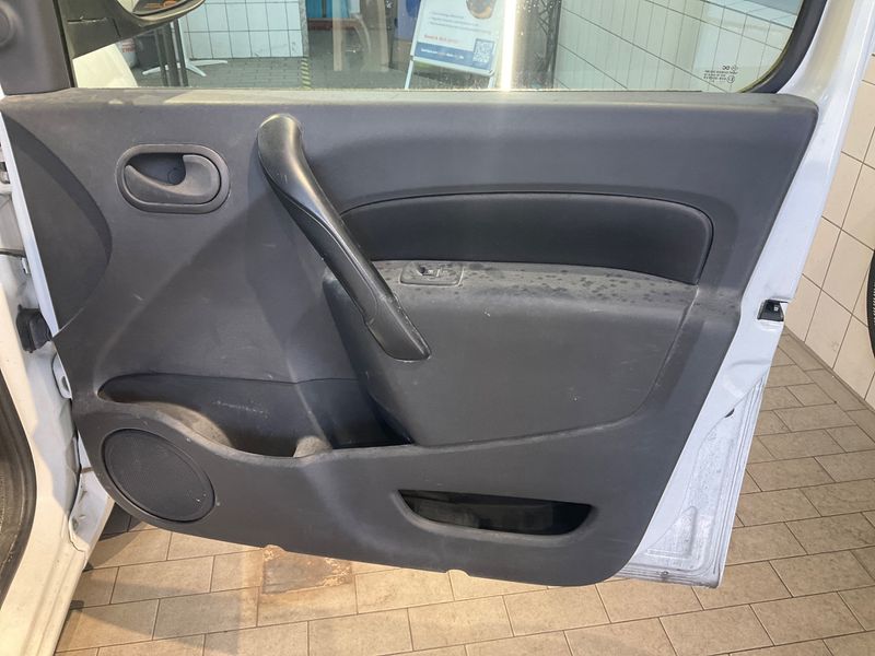 Renault Kangoo 1.5 BLUE dCi Rapid Extra 2021 – снимка 26