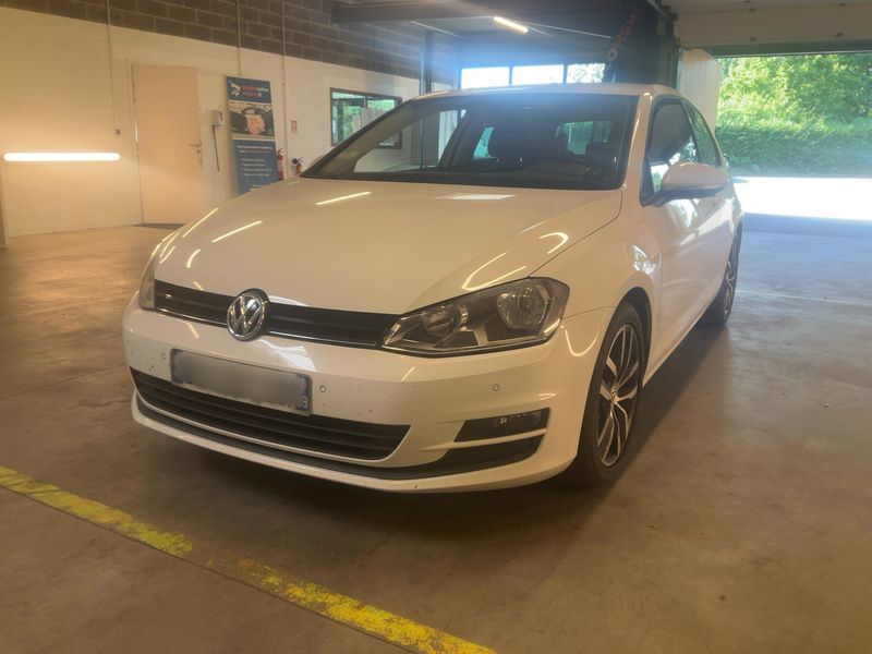 Volkswagen Golf VII 1.6 TDI Lounge BlueMotion Tech 2015 – снимка 1