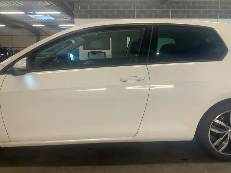 Volkswagen Golf VII 1.6 TDI Lounge BlueMotion Tech 2015 – снимка 4