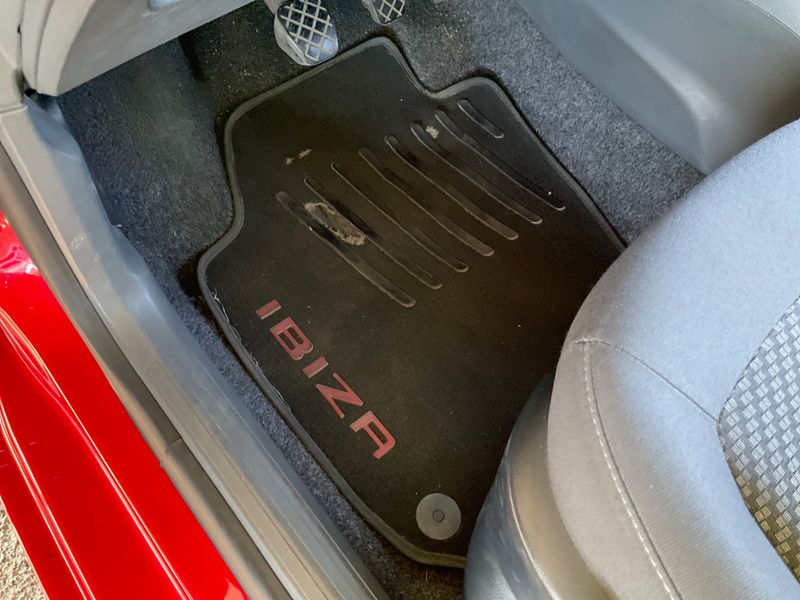 Seat Ibiza 1.6 TDI Good Stuff 2010 – снимка 24